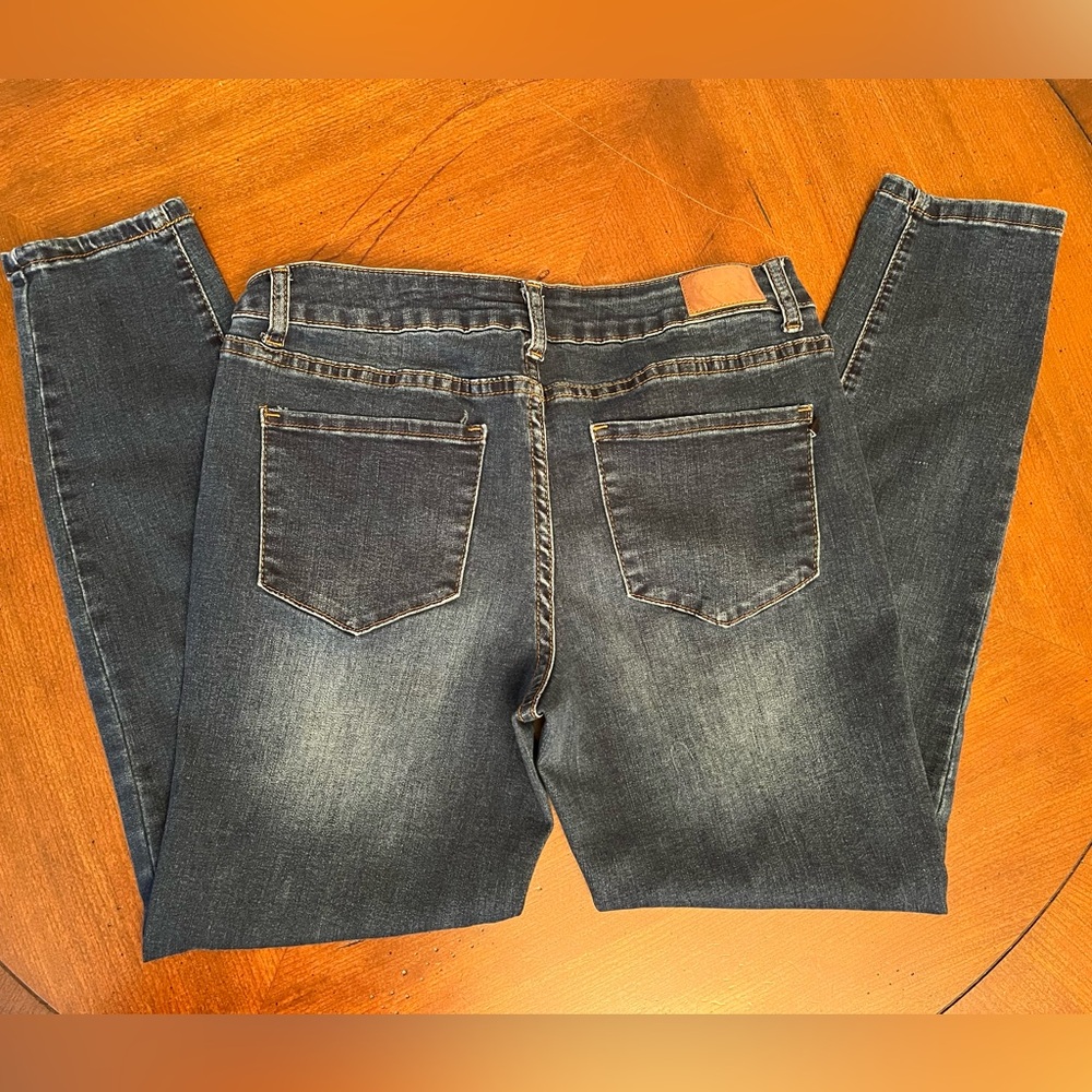 Tahari Kelly Skinny Classic Jean Size 8/29